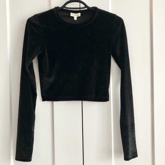 Wilfred, Free, Long Sleeve, Black, Velvet, Crop Top, Size S, Good Condition - Picture 2 of 8